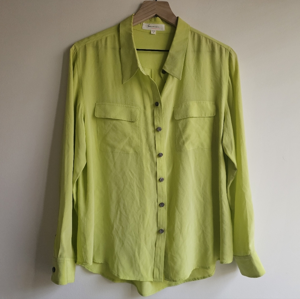 100% Silk Luxurious Chartreuse Green Button Up Blouse Turo Vince Camuto L - Picture 2 of 8